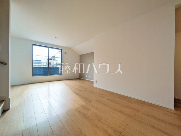 1号棟　リビング　【八王子市元横山町１丁目】