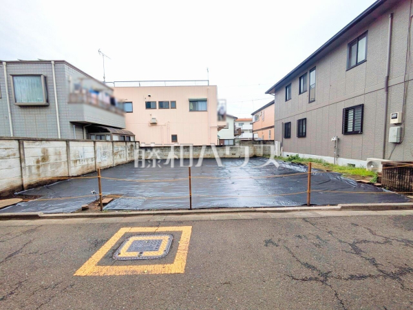 現地写真　【小平市小川西町３丁目】 見学はしたいけど、なかなか時間が取れない・・・そんな方に出勤前や仕事終わりにマイホームを見学できるサポートをいたします。 