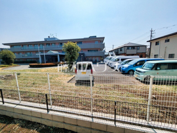 庭　【東久留米市氷川台２丁目】