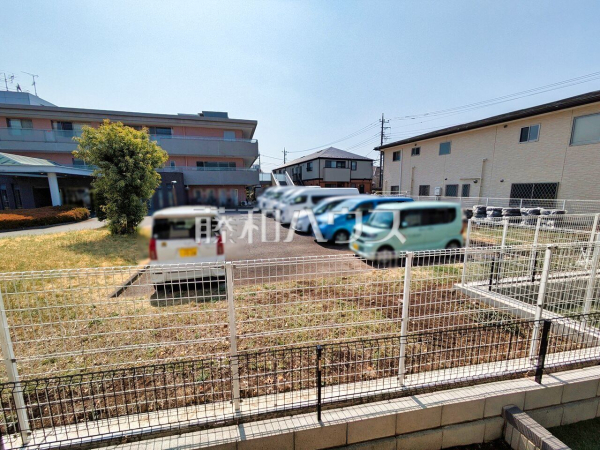 庭　【東久留米市氷川台２丁目】