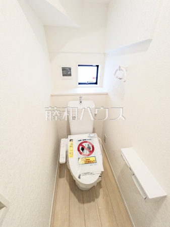 2号棟　トイレ　【宜野湾市上原２丁目】