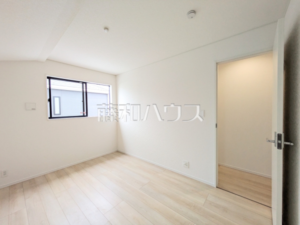 2号棟　居室　【宜野湾市上原２丁目】