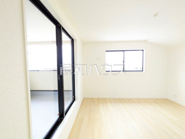2号棟　居室　【宜野湾市上原２丁目】