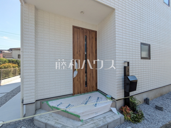 玄関　【東村山市富士見町２丁目】