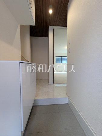 玄関ホール　【練馬区谷原１丁目】
