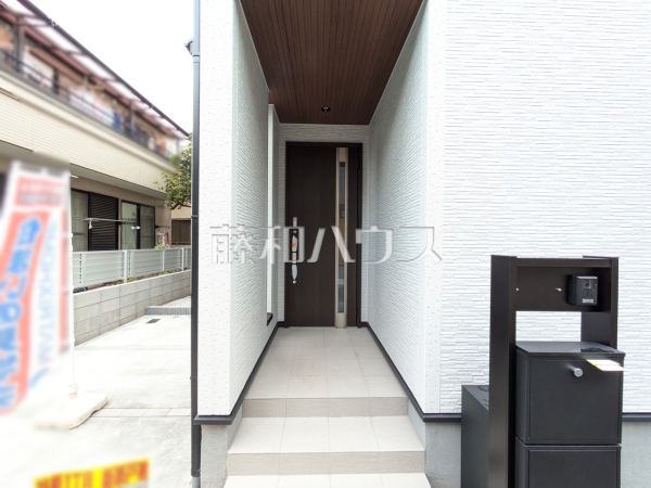 玄関　【練馬区谷原１丁目】