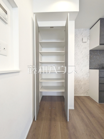 収納　【東大和市南街６丁目】