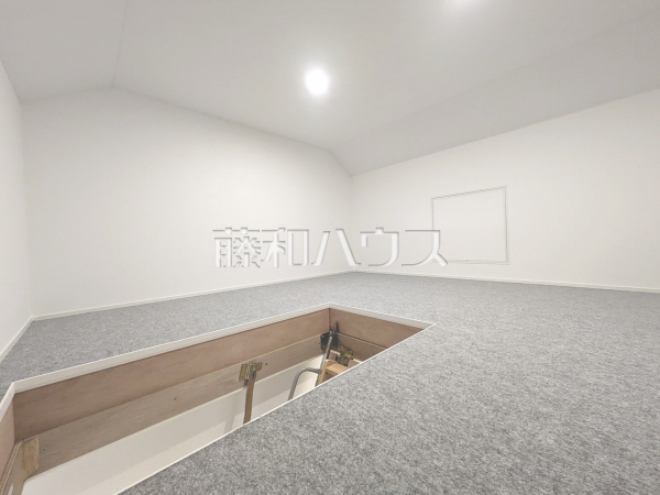 小屋裏収納　【東大和市南街６丁目】