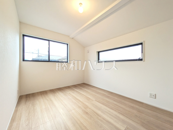 納戸　【新座市片山２丁目】