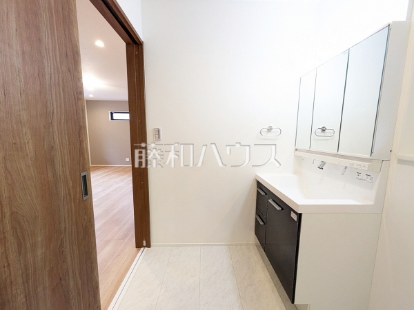 洗面室　【新座市片山２丁目】