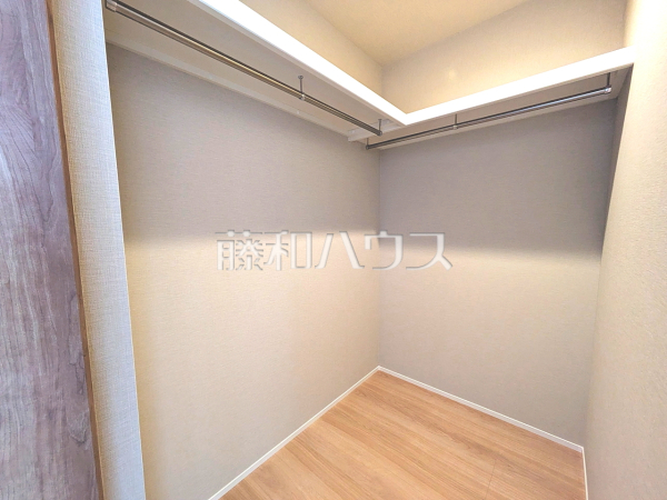 ウォークインクローゼット　【新座市片山２丁目】