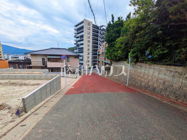 接道状況および現場風景　【福岡市南区寺塚２丁目】
