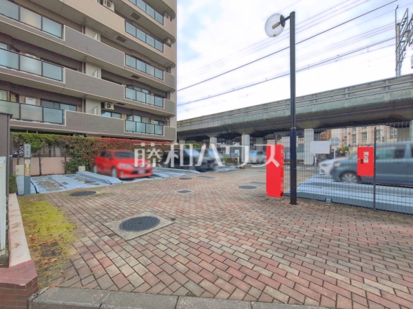 駐車場　【レクセルガーデン朝霞台】