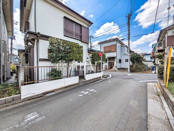 接道状況および現場風景(現況：古屋有)　【東村山市青葉町３丁目】