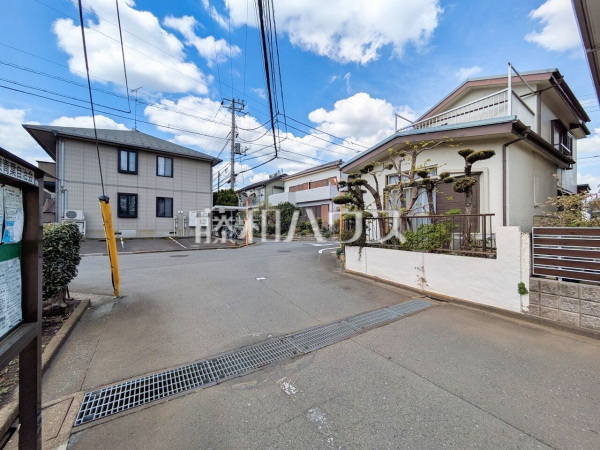 接道状況および現場風景(現況：古屋有)　【東村山市青葉町３丁目】