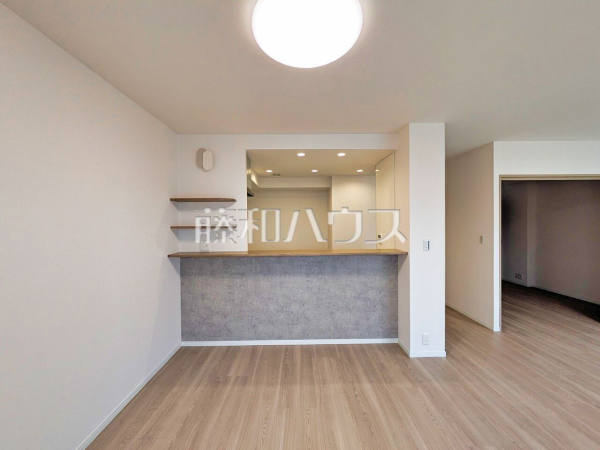 リビング　【フェアヒルズ南大沢シエルコート】