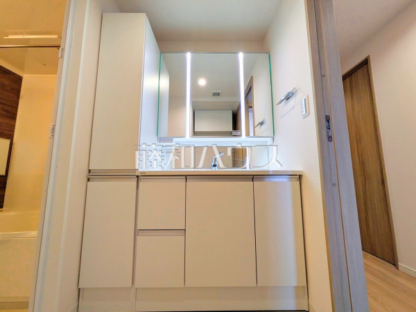 洗面室　【フェアヒルズ南大沢シエルコート】