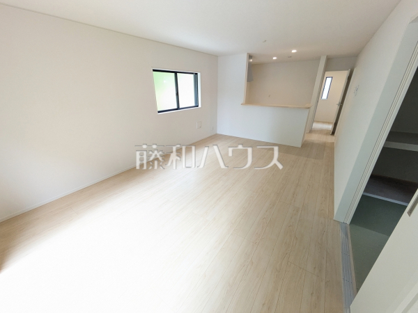 7号棟　リビング　【名古屋市守山区大字中志段味字古山田】