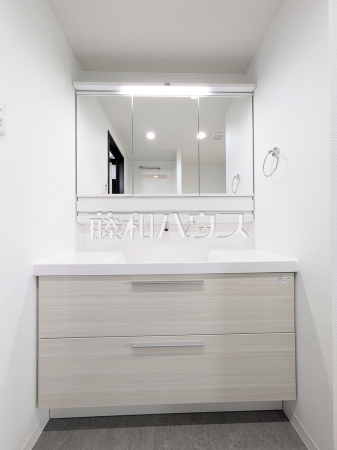 洗面室　【稲城パークホームズ】