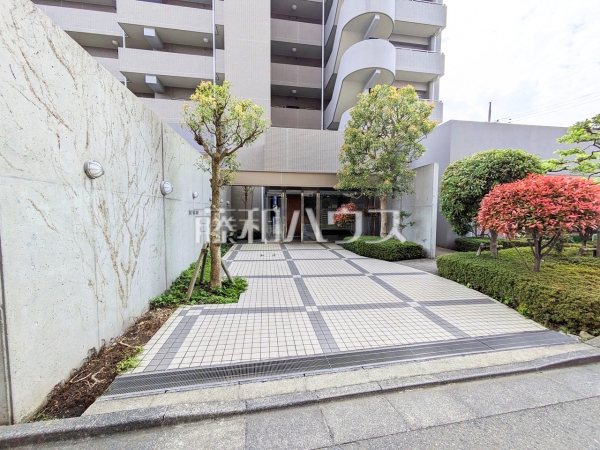 エントランス　【稲城パークホームズ】