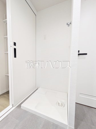 洗濯機置き場　【稲城パークホームズ】