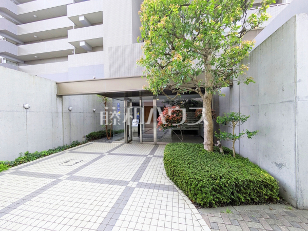 エントランス　【稲城パークホームズ】