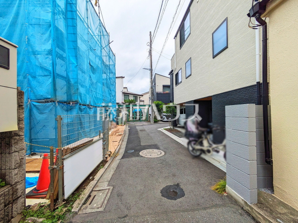 接道状況および現場風景　【中野区松が丘１丁目】