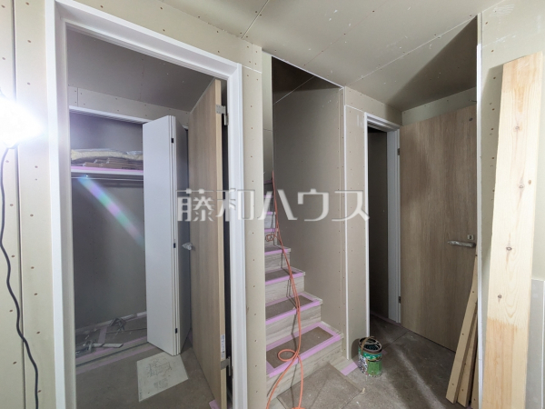 A号棟　建築中内観　【中野区松が丘１丁目】