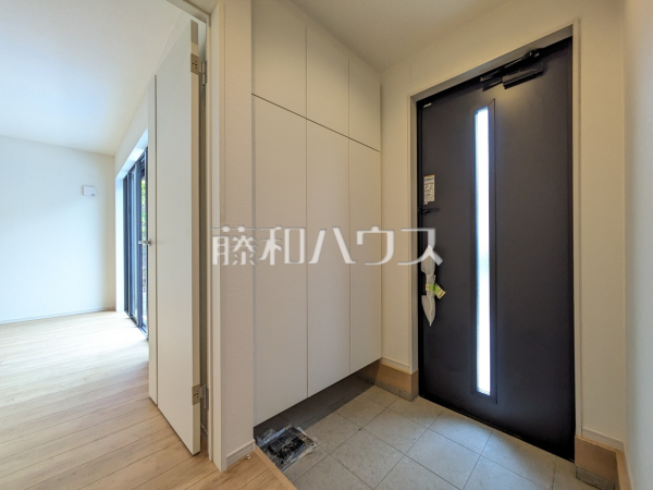 玄関ホール　【小金井市貫井南町５丁目】
