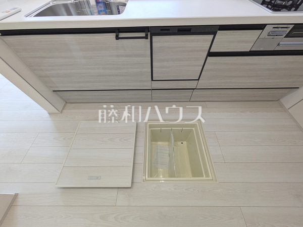 床下収納 【八王子市北野台2丁目】 床下収納 【八王子市北野台2丁目】