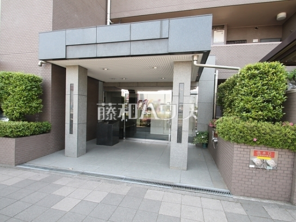 エントランス　【マージュ高幡不動】