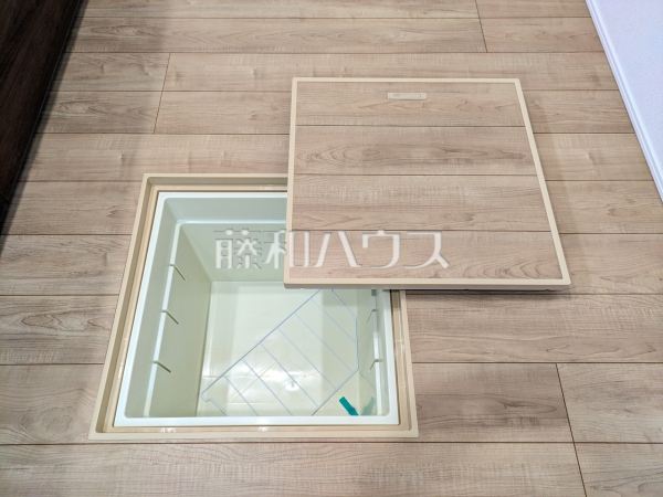 1号棟　床下収納　【八王子市万町】