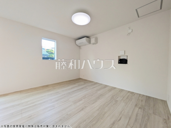2号棟　リビング　【八王子市万町】