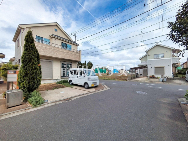 接道状況および現場風景　【東久留米市南沢４丁目】 物件の事、諸費用の事など、小さな疑問もお気軽にご連絡・ご相談下さい。 