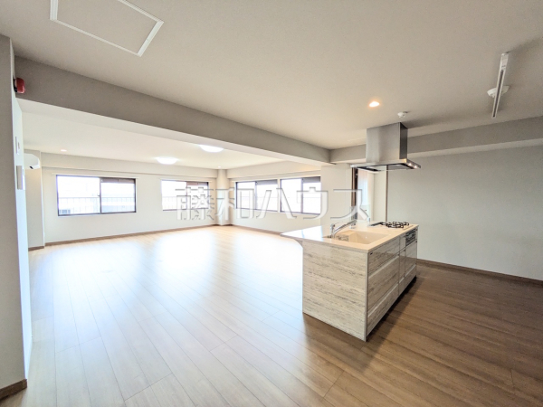 リビング　【グリーンハイツ那覇】