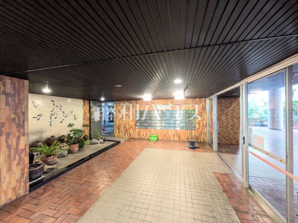 エントランス　【グリーンハイツ那覇】