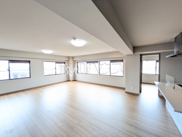 リビング　【グリーンハイツ那覇】