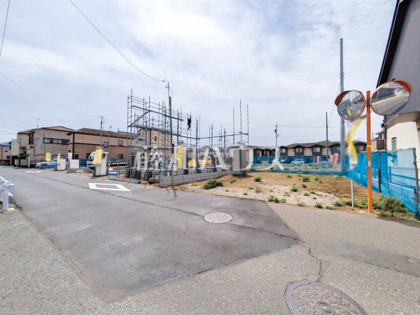 現場風景　【新座市新堀２丁目】 見学はしたいけど、なかなか時間が取れない・・・そんな方に出勤前や仕事終わりにマイホームを見学できるサポートをいたします。 