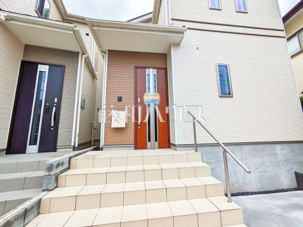 A号棟 玄関 【所沢市中新井4丁目】 A号棟 玄関 【所沢市中新井4丁目】