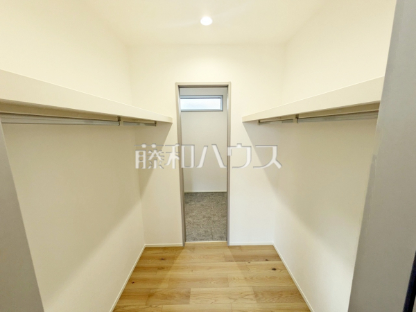 ファミリークローゼット　【日野市西平山５丁目】