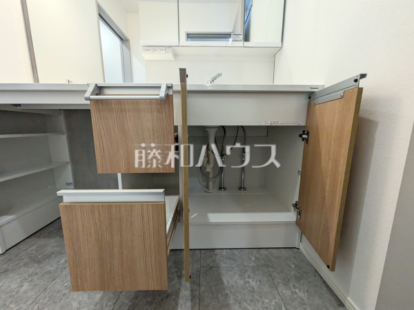 洗面室　【日野市西平山５丁目】