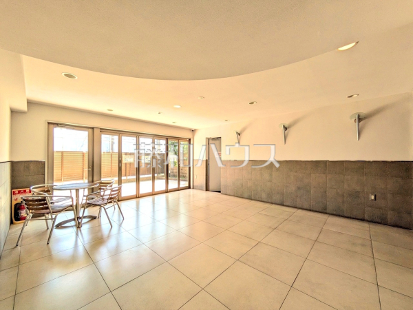 ロビー　【大泉学園ノーブルスクエア　】