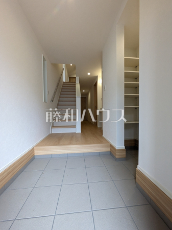 3号棟　玄関ホール　【杉並区下井草３丁目】