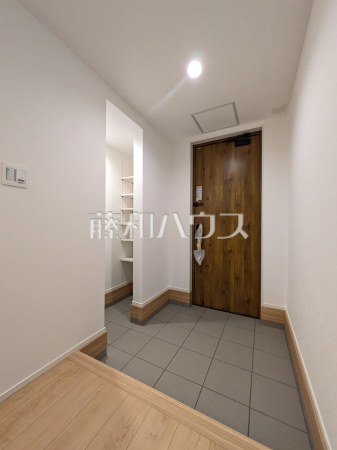 3号棟　玄関ホール　【杉並区下井草３丁目】