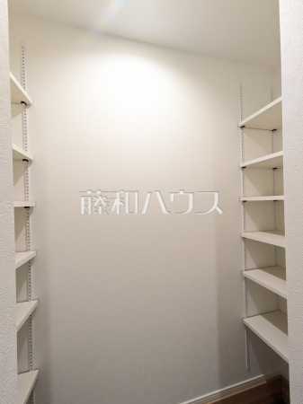 3号棟　シューズインクローゼット　【杉並区下井草３丁目】