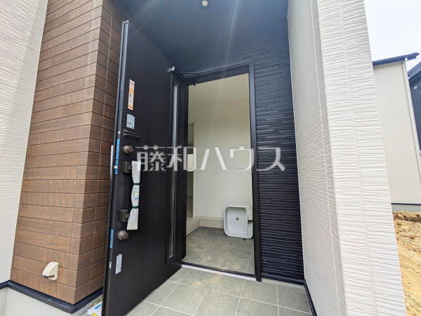 2号棟　玄関　【福岡市西区今宿２丁目】