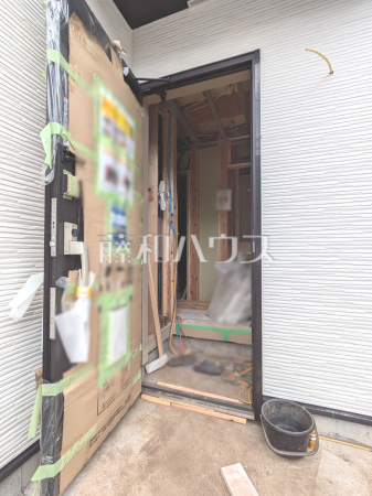 A号棟　玄関　【練馬区大泉学園町８丁目】
