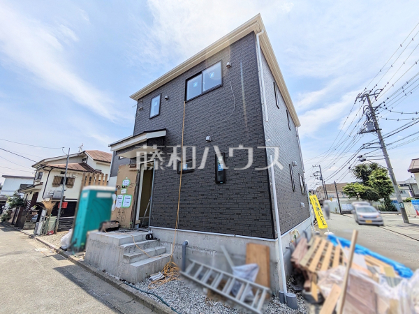≪1号地　外観≫順調に工事が進んでいます。実際の街並みの様子が段々見えて参りました。ぜひ実際に現地をご見学下さいませ。　【府中市若松町３丁目】