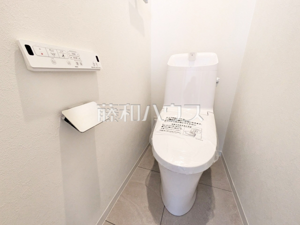 トイレ　【新座市栄２丁目】