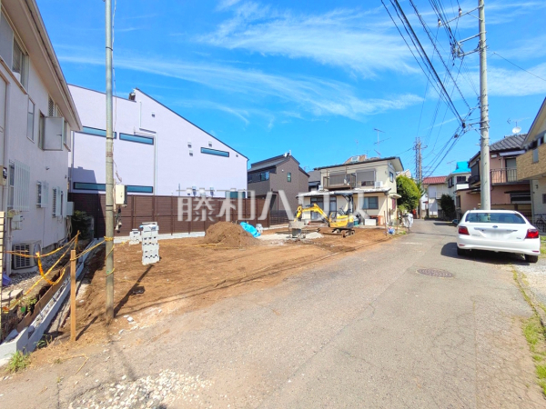 ≪接道状況≫周辺は落ち着いた雰囲気の住宅地です。小さなお子様がいるご家庭も安心です。【府中市西原町４丁目】